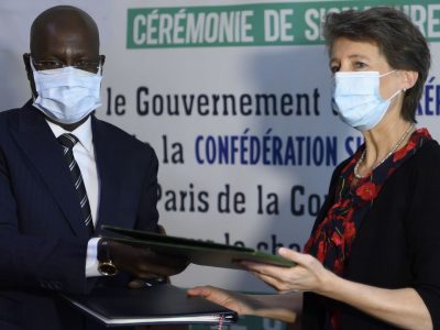Transition énergetique: la Suisse et le Sénégal signent un accord bilatéral